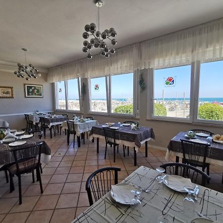 Hotel Vistamare Viserba Rimini Bagian luar foto