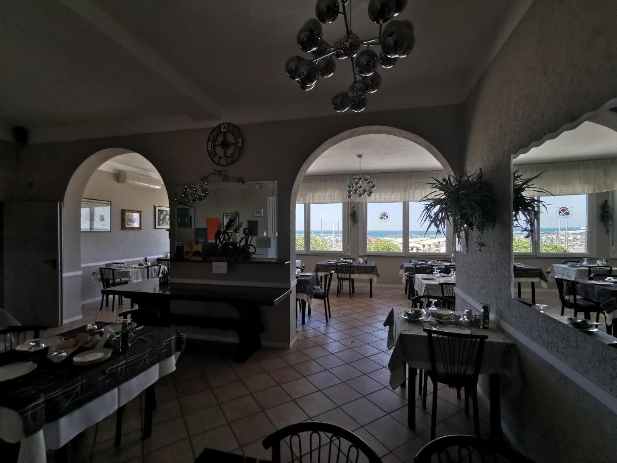 Hotel Vistamare Viserba Rimini Bagian luar foto