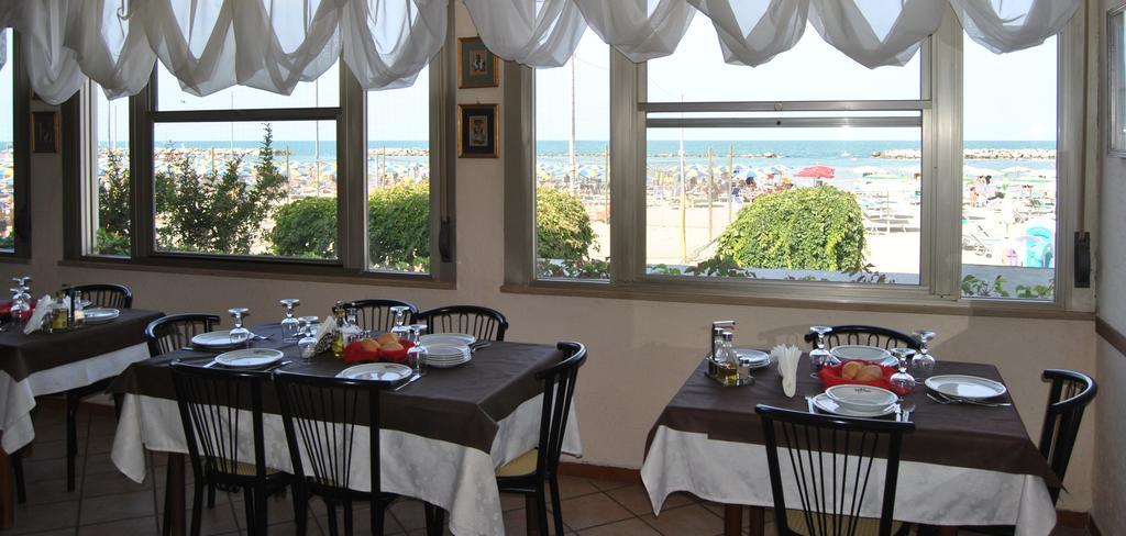 Hotel Vistamare Viserba Rimini Bagian luar foto