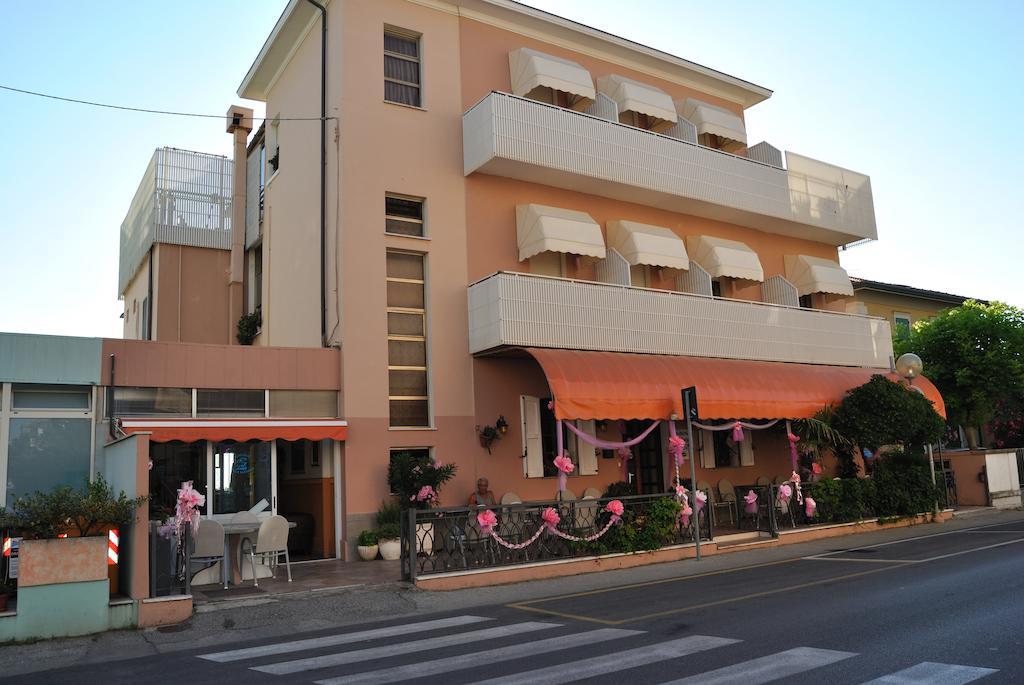 Hotel Vistamare Viserba Rimini Bagian luar foto