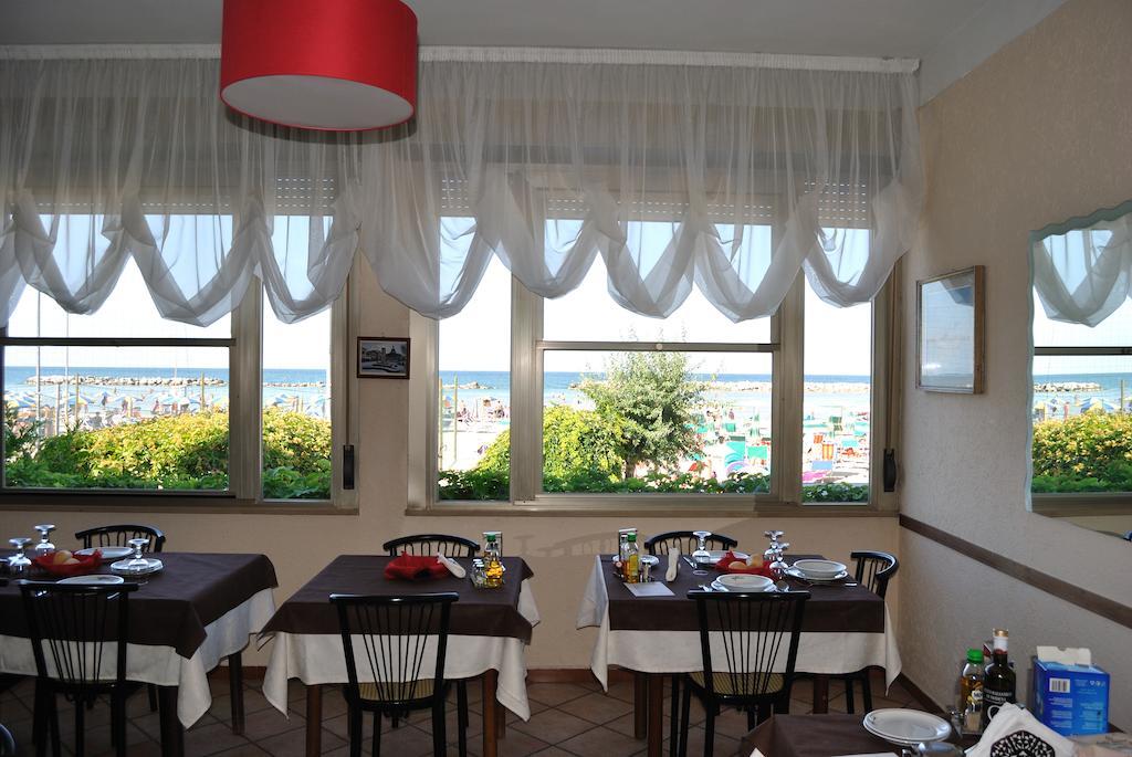 Hotel Vistamare Viserba Rimini Bagian luar foto