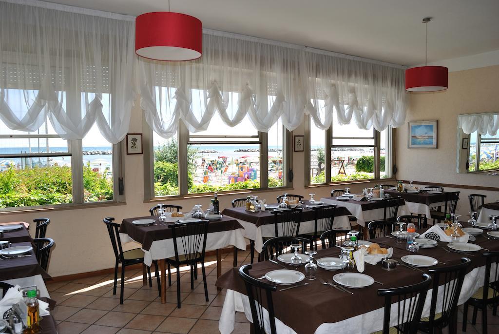 Hotel Vistamare Viserba Rimini Bagian luar foto